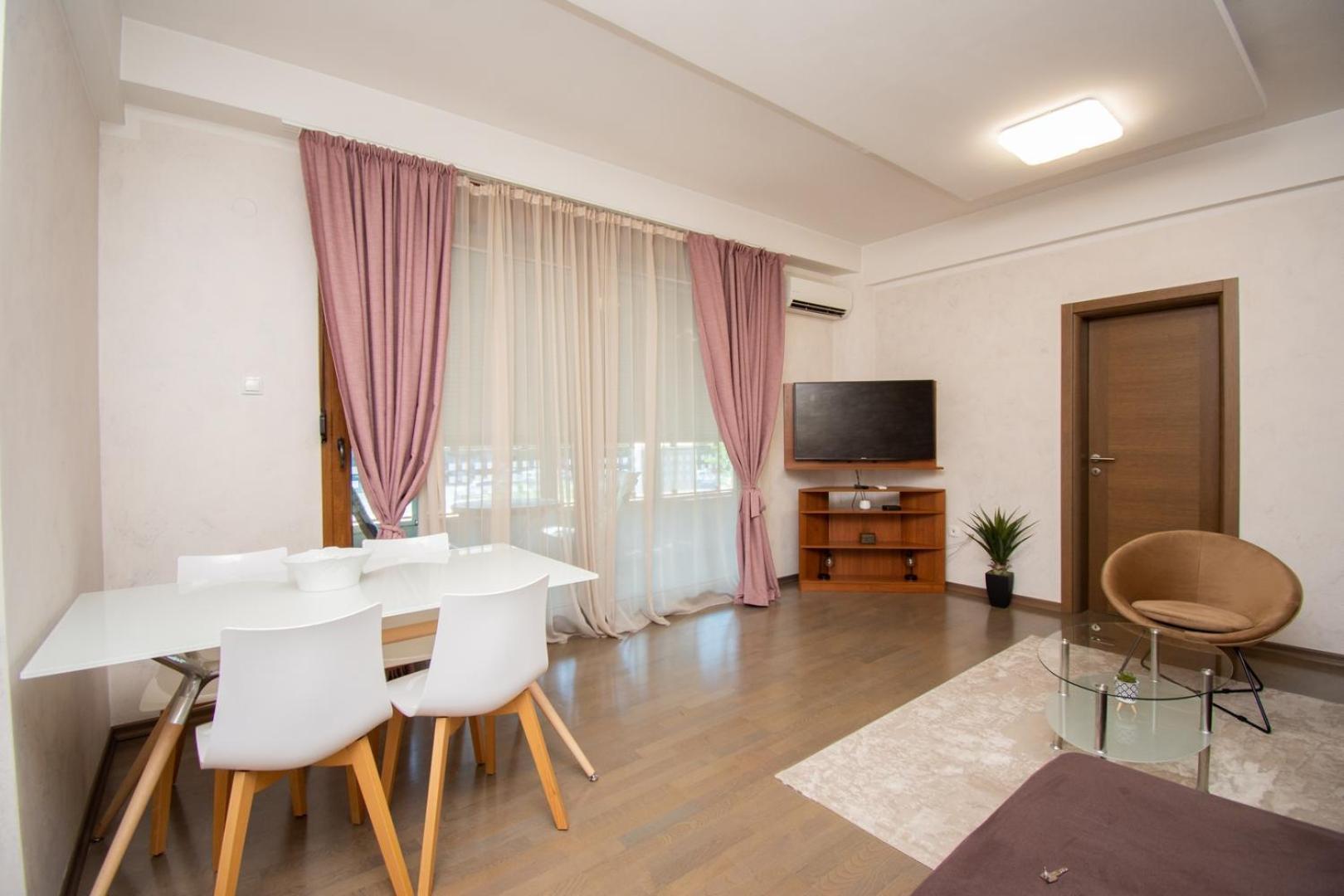 Maxim Compass Apartment Ποντγορίτσα Εξωτερικό φωτογραφία